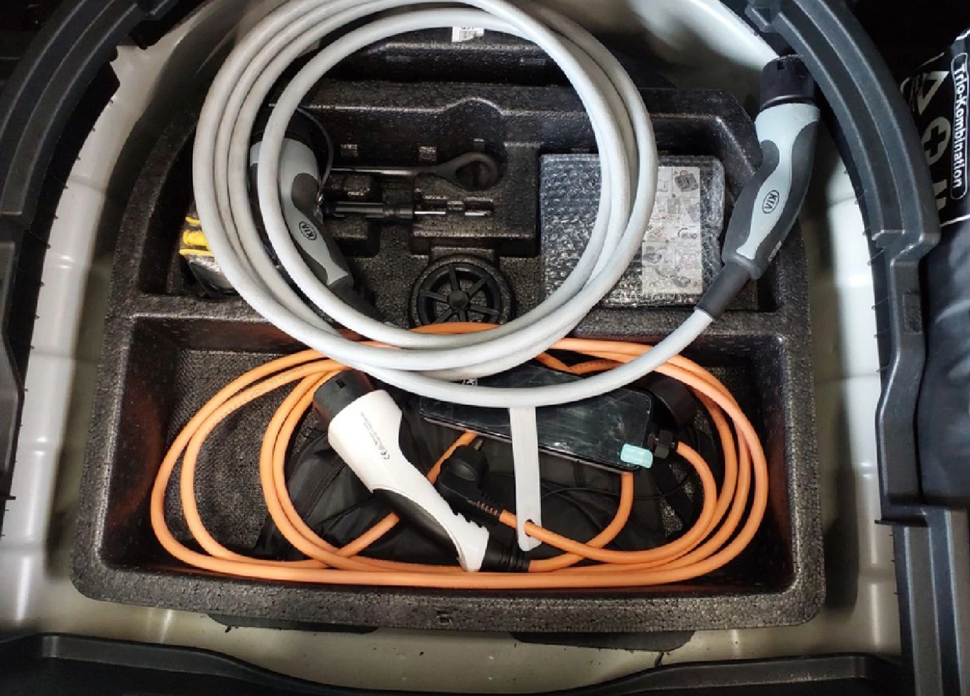 Kia Niro E-NIRO/ 64 kWh/ 100% SOH/ Очакван!, снимка 9 - Автомобили и джипове - 55411836