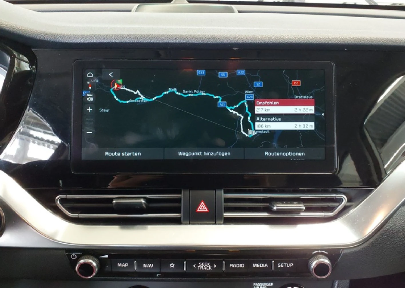 Kia Niro E-NIRO/ 64 kWh/ 100% SOH/ Очакван!, снимка 10 - Автомобили и джипове - 55411836