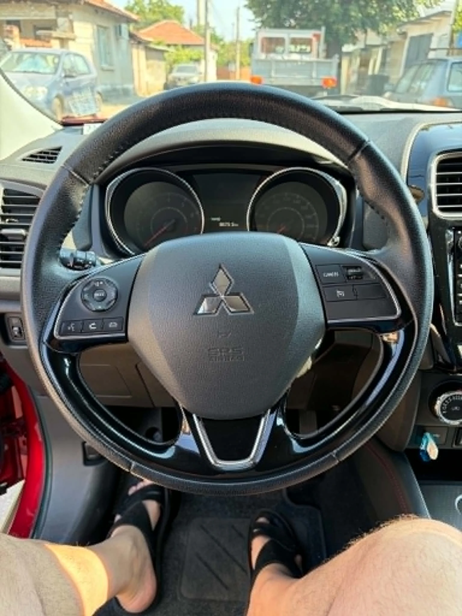 Mitsubishi ASX, снимка 6 - Автомобили и джипове - 55786867