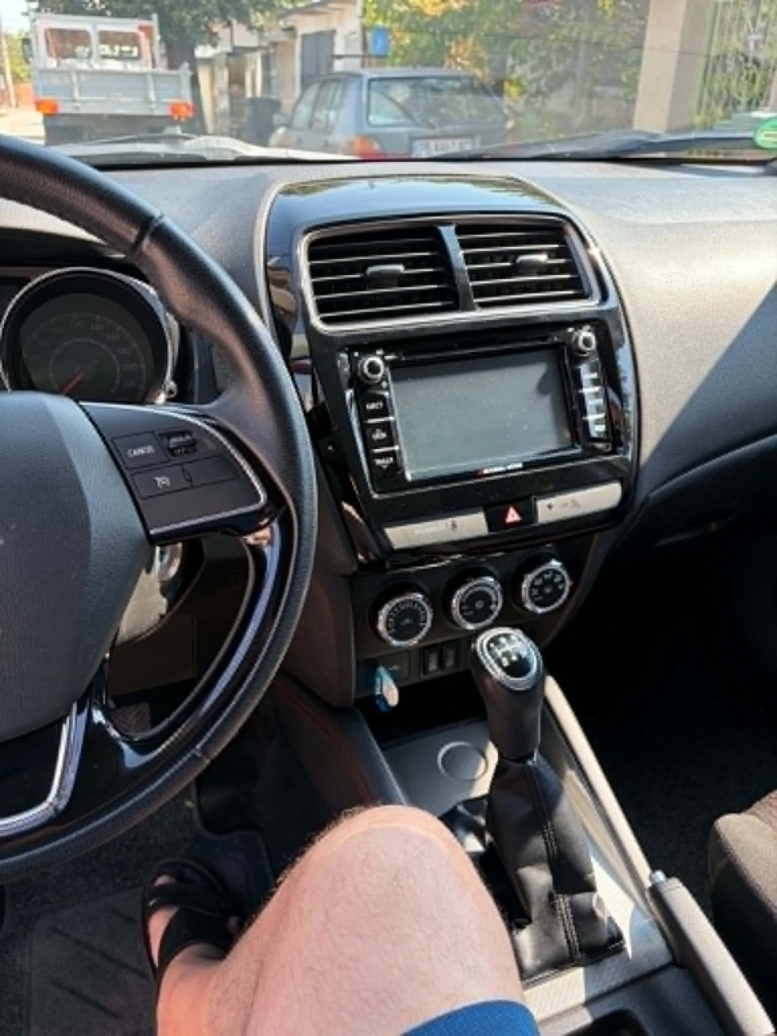 Mitsubishi ASX, снимка 5 - Автомобили и джипове - 55786867