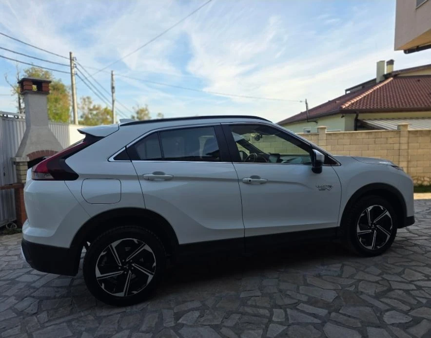 Mitsubishi Eclipse Cross PHEV Фул Екстри Като Нова, снимка 7 - Автомобили и джипове - 56456000