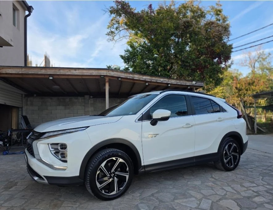 Mitsubishi Eclipse Cross PHEV Фул Екстри Като Нова, снимка 2 - Автомобили и джипове - 56456000