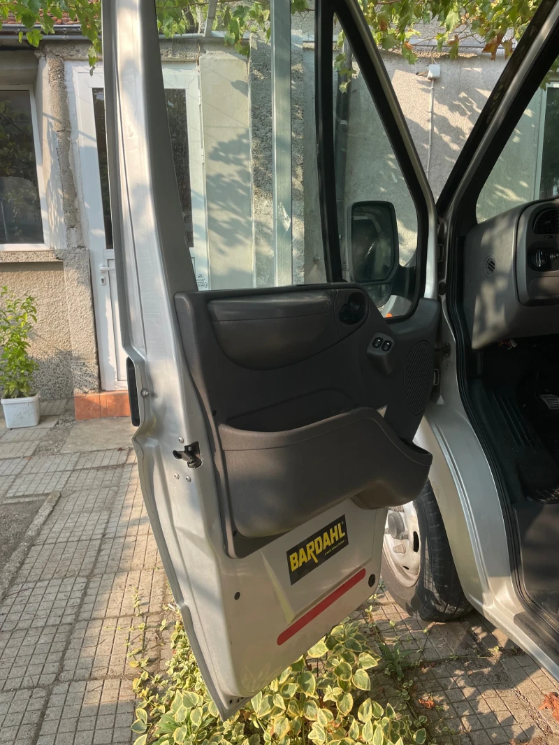 Ford Transit, снимка 9 - Бусове и автобуси - 47342414