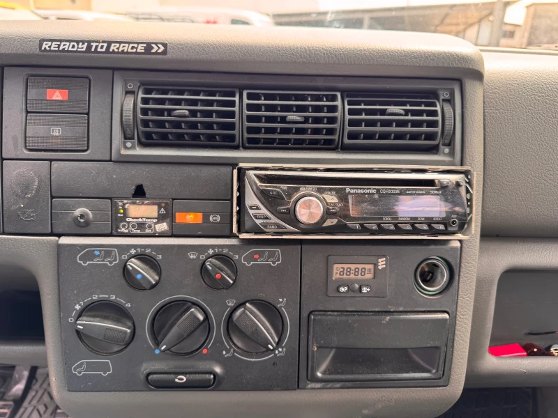 VW Multivan T4 Multivan / 2.5 TDI, снимка 8 - Бусове и автобуси - 50002914