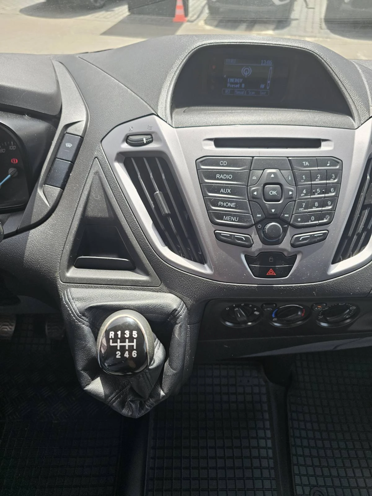 Ford Transit 2.2 dCi - изображение 9