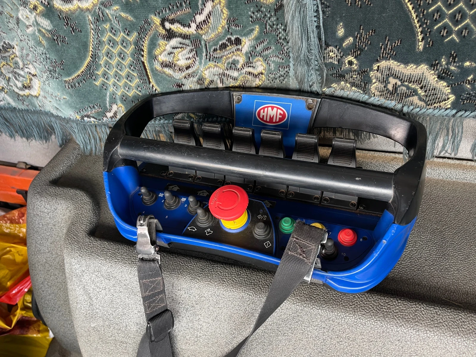 Man Tga 26400. 6x4 Кран 15 метра 1 тон с Дистанционно - изображение 10