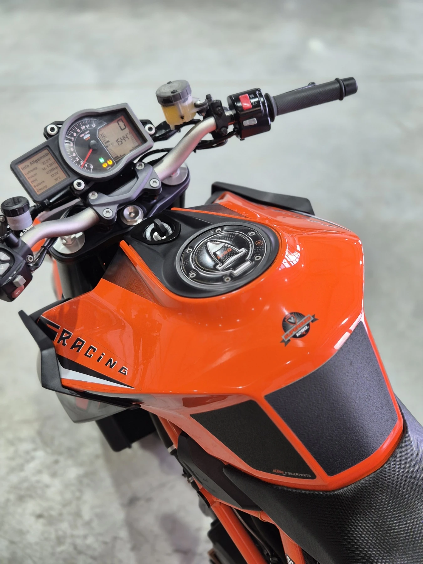 Ktm Super Duke 1290R ABS TC LED AKRAPOVIC  Нов внос от ШВЕЙЦАРИЯ!, снимка 14 - Мотоциклети и мототехника - 55448468