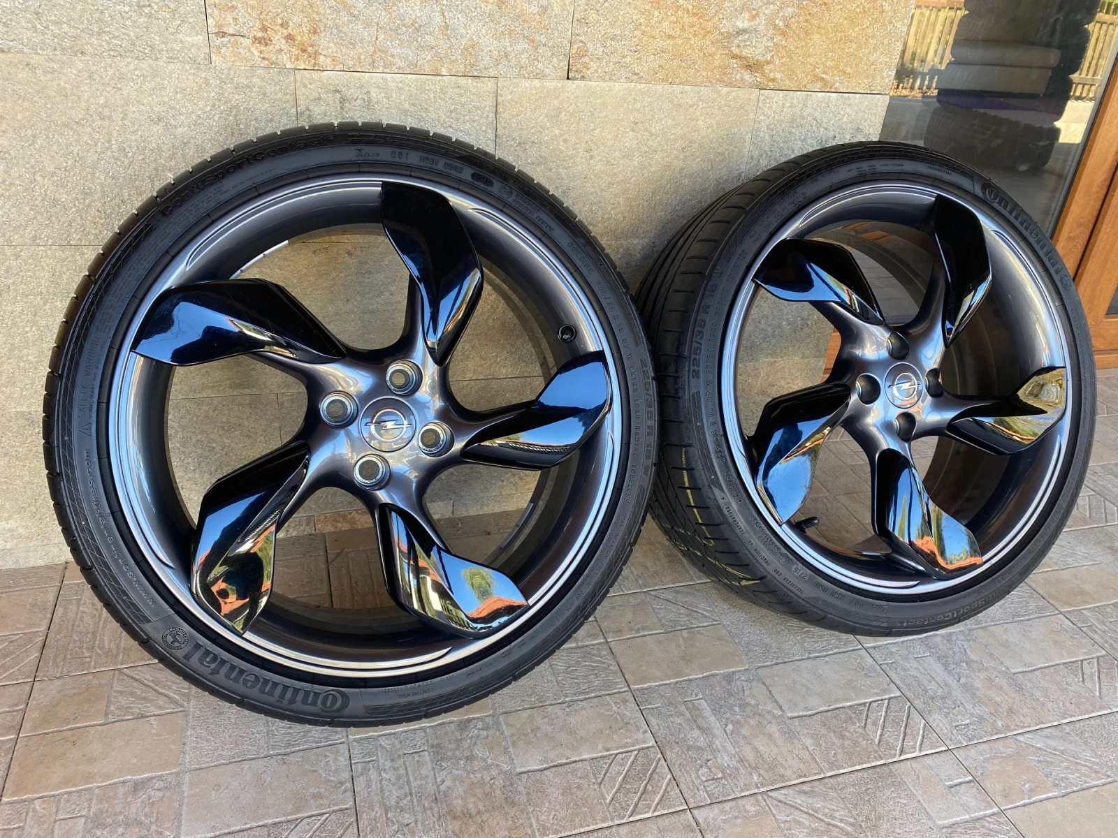 Гуми с джанти Continental 225/35R18, снимка 4 - Гуми и джанти - 56130120