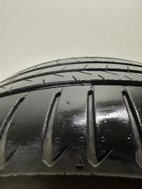 Гуми Летни 285/40R21, снимка 2 - Гуми и джанти - 49385557