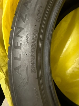 Гуми Летни 285/40R21, снимка 6 - Гуми и джанти - 49385557