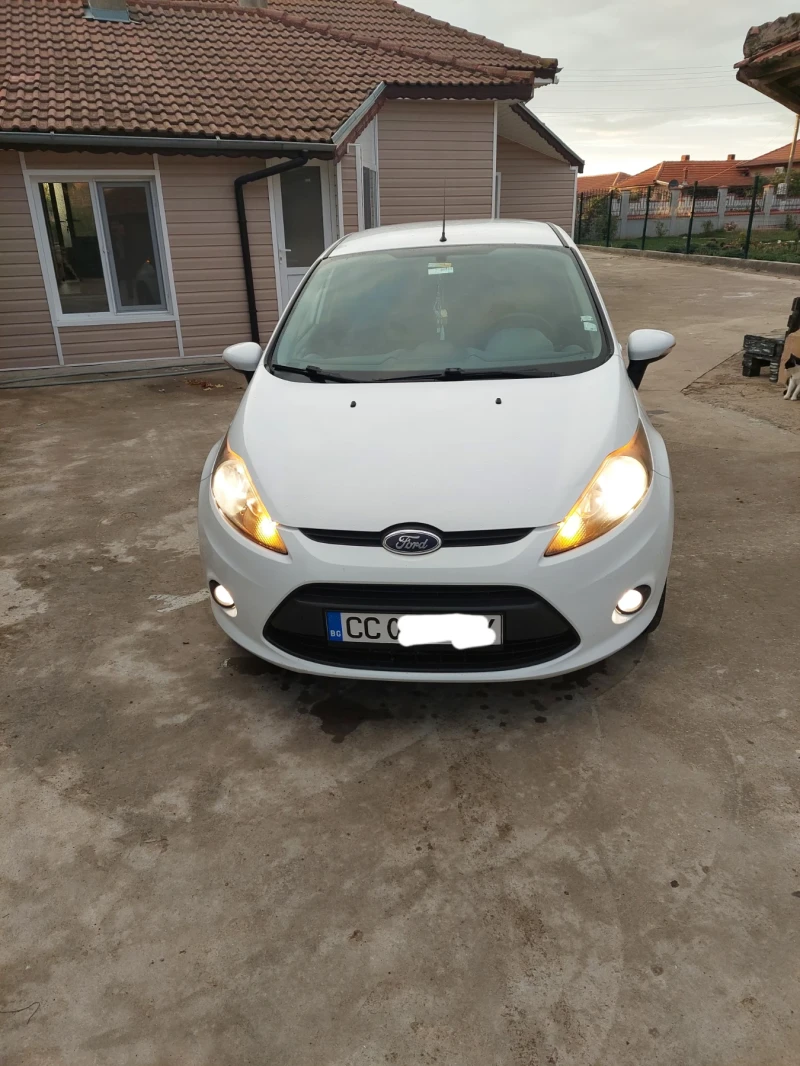 Ford Fiesta, снимка 2 - Автомобили и джипове - 47445343