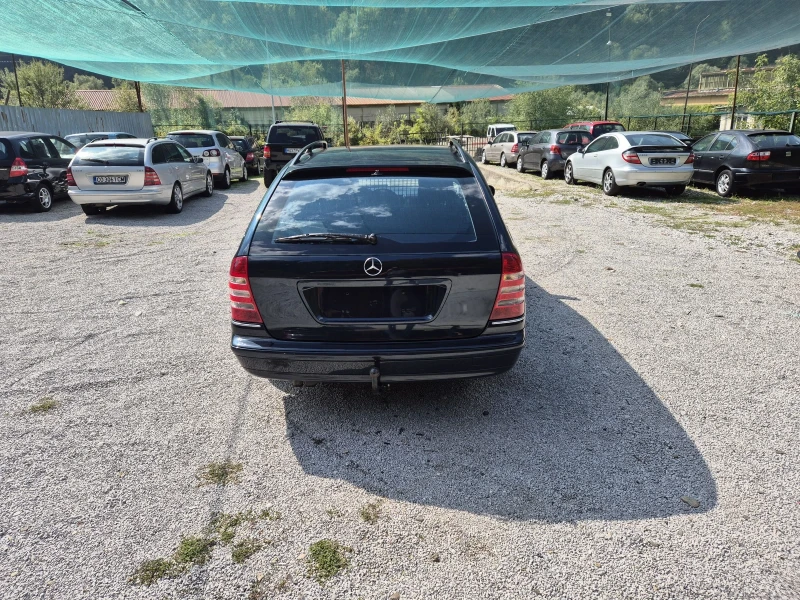 Mercedes-Benz C 180 Avantgarde, снимка 5 - Автомобили и джипове - 47500164