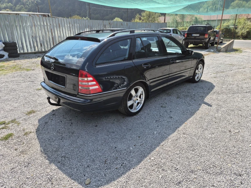 Mercedes-Benz C 180 Avantgarde, снимка 4 - Автомобили и джипове - 47500164