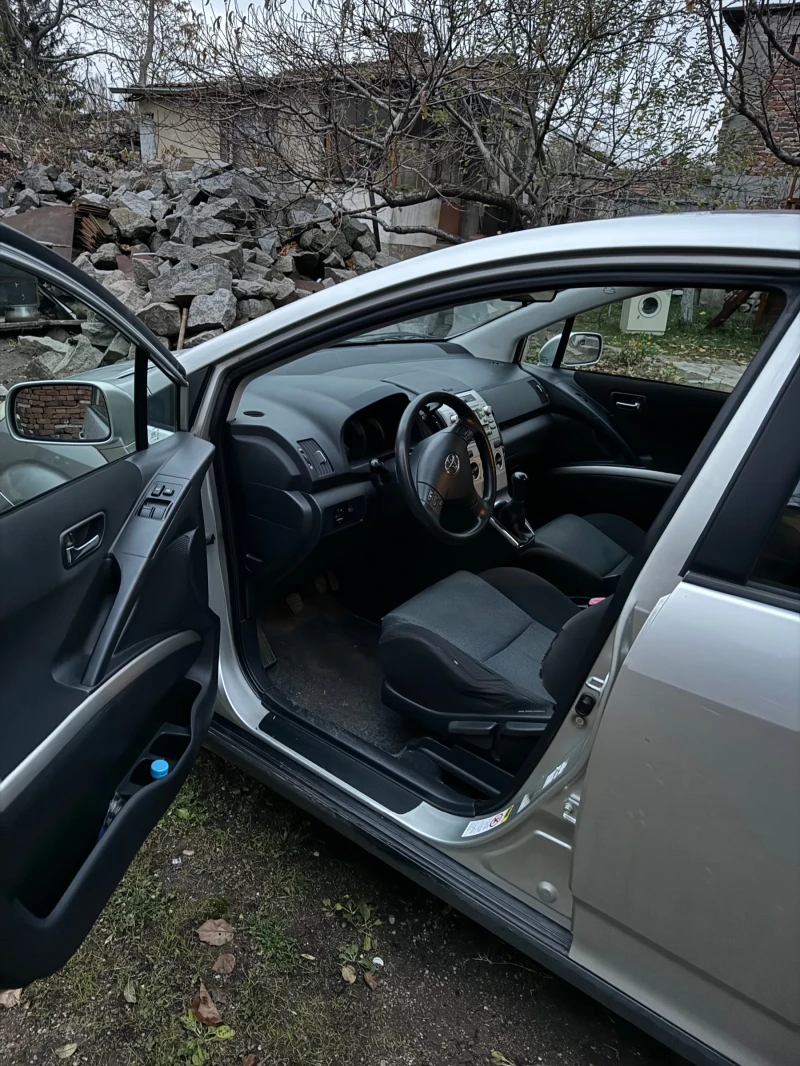 Toyota Verso, снимка 4 - Автомобили и джипове - 47982254