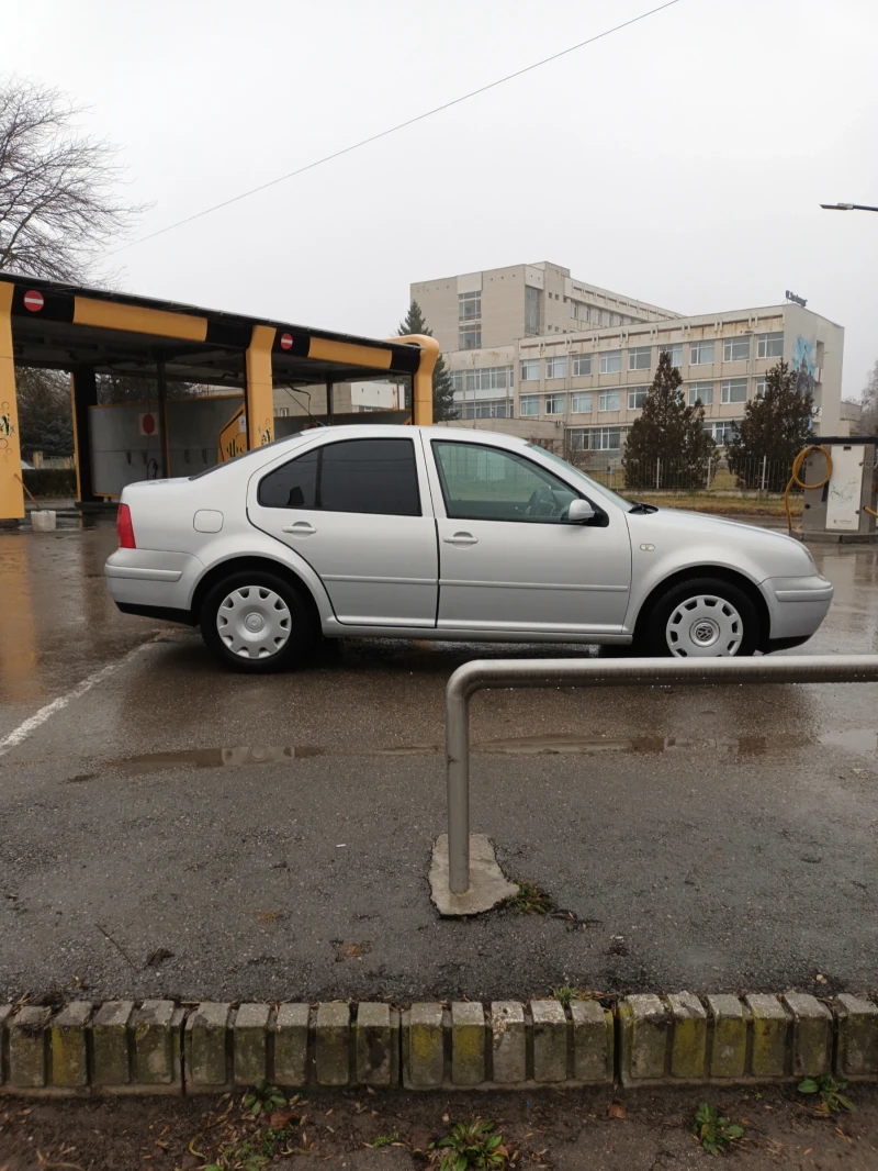 VW Bora, снимка 4 - Автомобили и джипове - 48267009