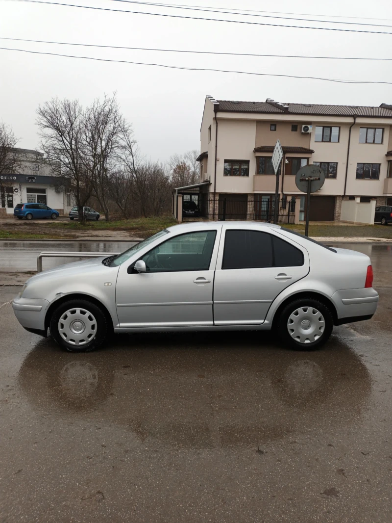 VW Bora, снимка 2 - Автомобили и джипове - 48267009