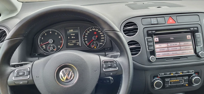 VW Golf Plus 1.6-102 BIFUEL-HIGH LINE GAZ FACELIFT , снимка 14 - Автомобили и джипове - 48294691