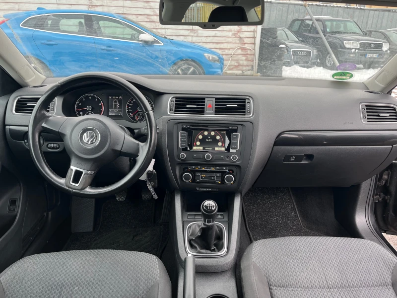 VW Jetta 1.2I KLIMATRONIK EVRO 5F 6-СКОРОСТИ NAVI, снимка 12 - Автомобили и джипове - 48719904