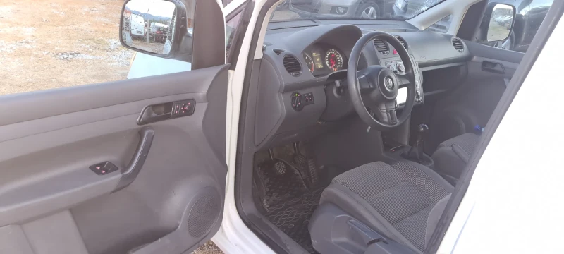 VW Caddy  Maxi, снимка 10 - Автомобили и джипове - 52649343