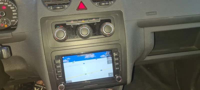 VW Caddy  Maxi, снимка 12 - Автомобили и джипове - 52649343