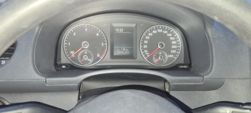 VW Caddy  Maxi, снимка 13 - Автомобили и джипове - 52649343