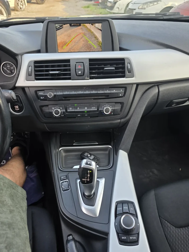 BMW 320, снимка 9 - Автомобили и джипове - 50717778