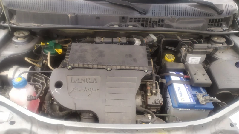 Lancia Ypsilon mjet, снимка 4 - Автомобили и джипове - 52499273