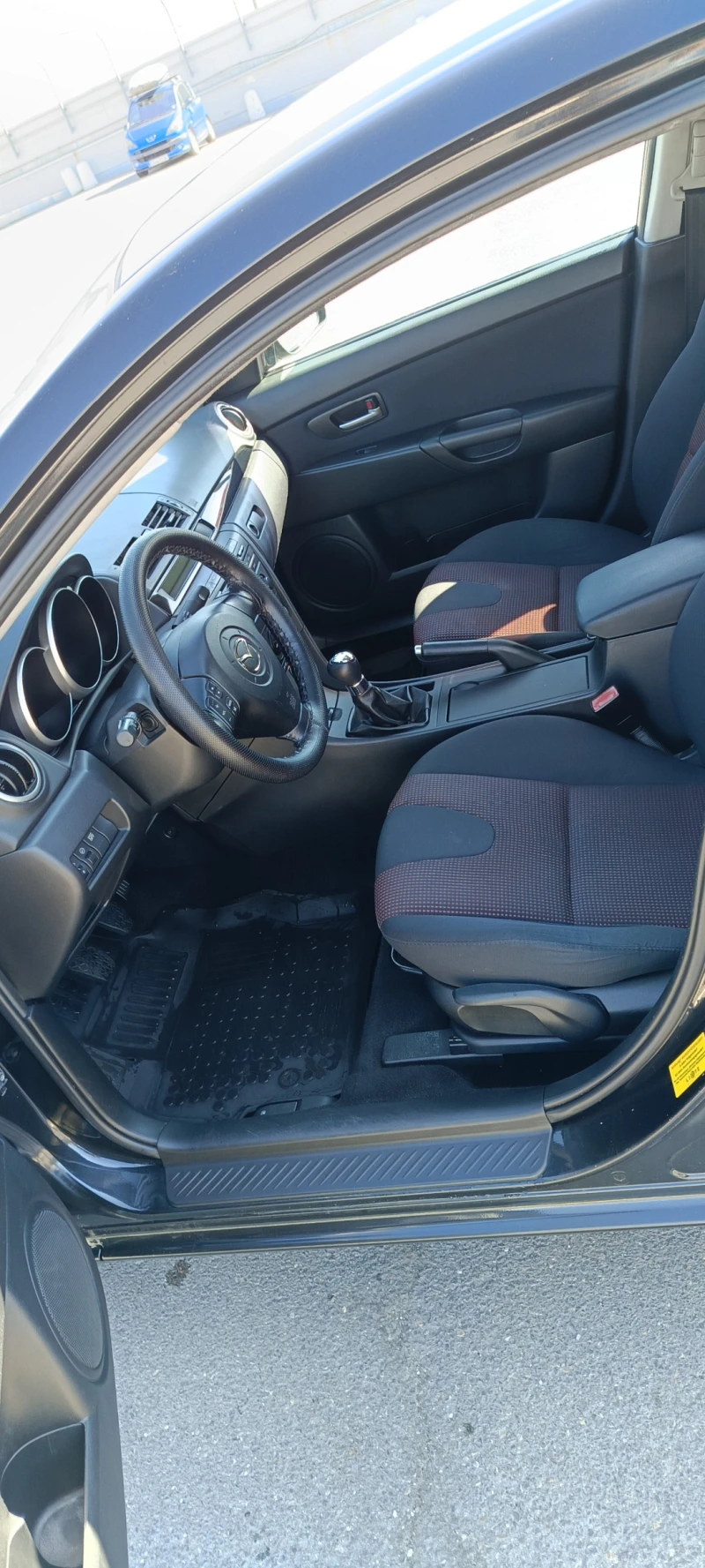 Mazda 3 1.6 109, снимка 10 - Автомобили и джипове - 52417357