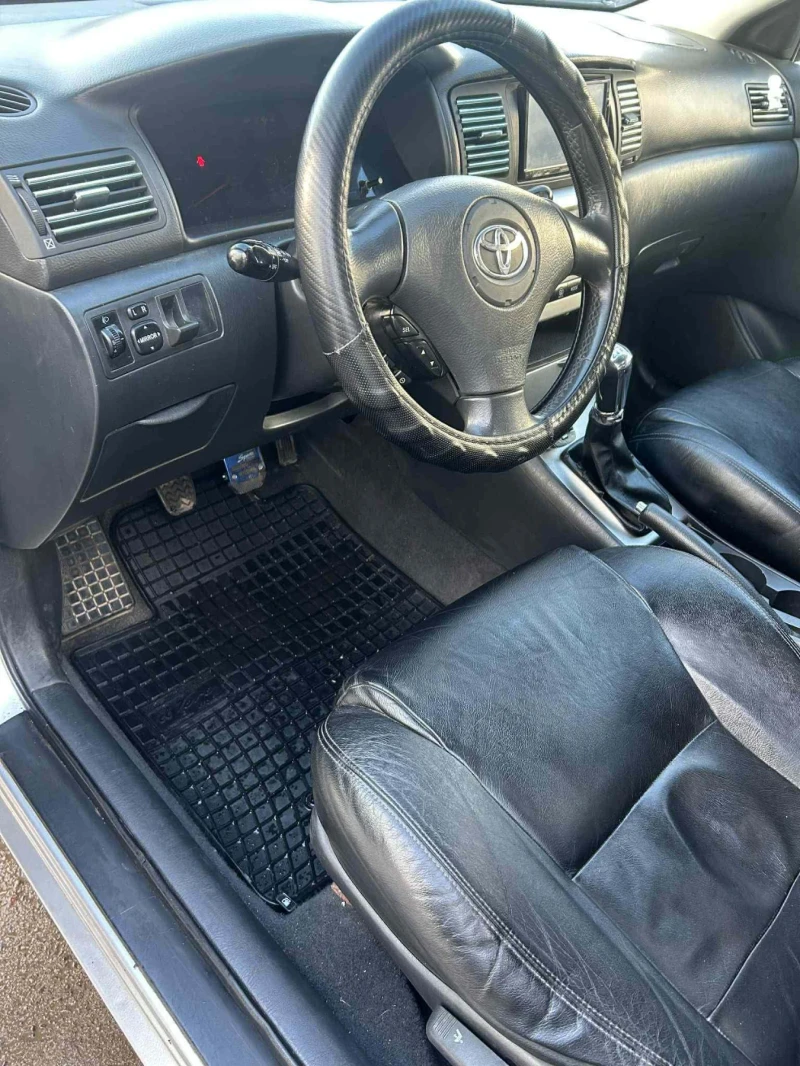 Toyota Corolla 2.0 D-4D, снимка 8 - Автомобили и джипове - 52810560