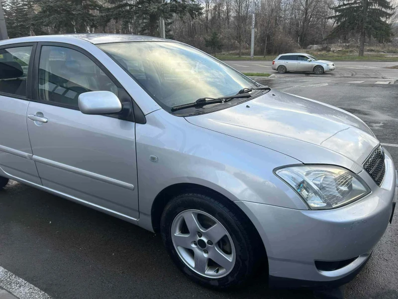 Toyota Corolla 2.0 D-4D, снимка 7 - Автомобили и джипове - 52810560
