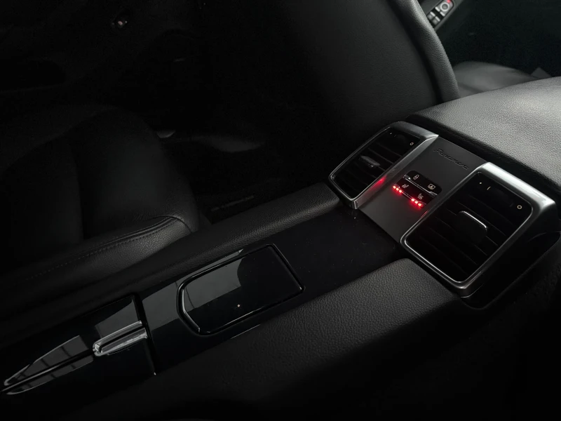 Porsche Panamera 3.6 Рекаро БОСЕ ОБСЛУЖЕНА, снимка 13 - Автомобили и джипове - 52894101