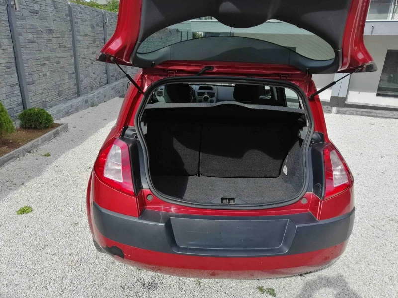 Renault Megane 1, 9 DCI, снимка 5 - Автомобили и джипове - 53239471