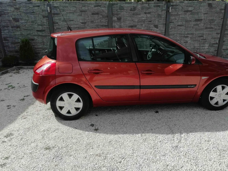 Renault Megane 1, 9 DCI, снимка 8 - Автомобили и джипове - 53239471