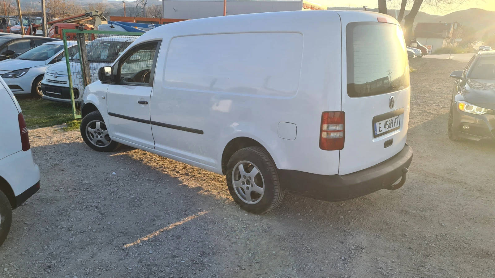 VW Caddy  Maxi, снимка 15 - Автомобили и джипове - 53815937