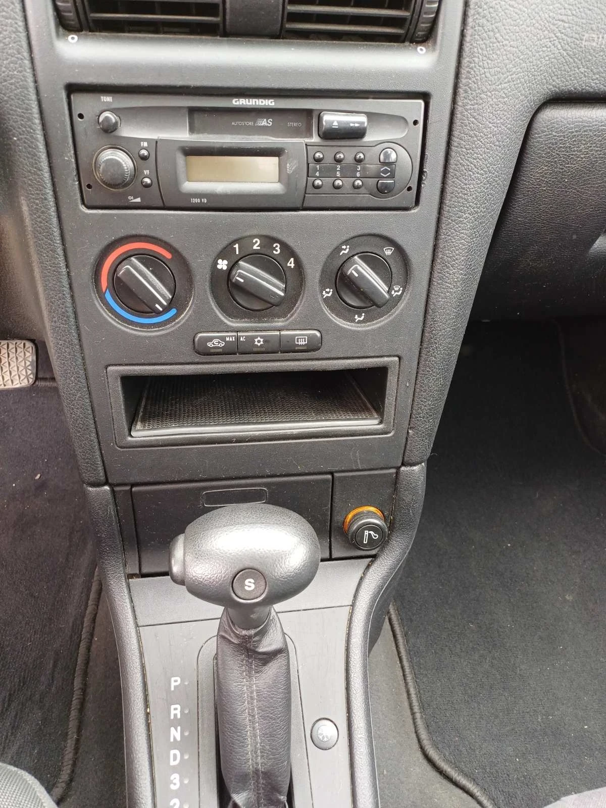 Opel Astra Automatic - изображение 6