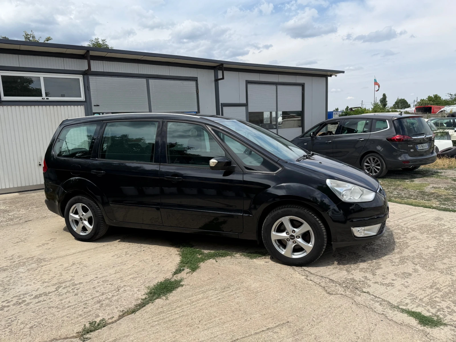 Ford Galaxy 2.3i автомат, бензин, Swiss, всички екстри, обмите - изображение 2