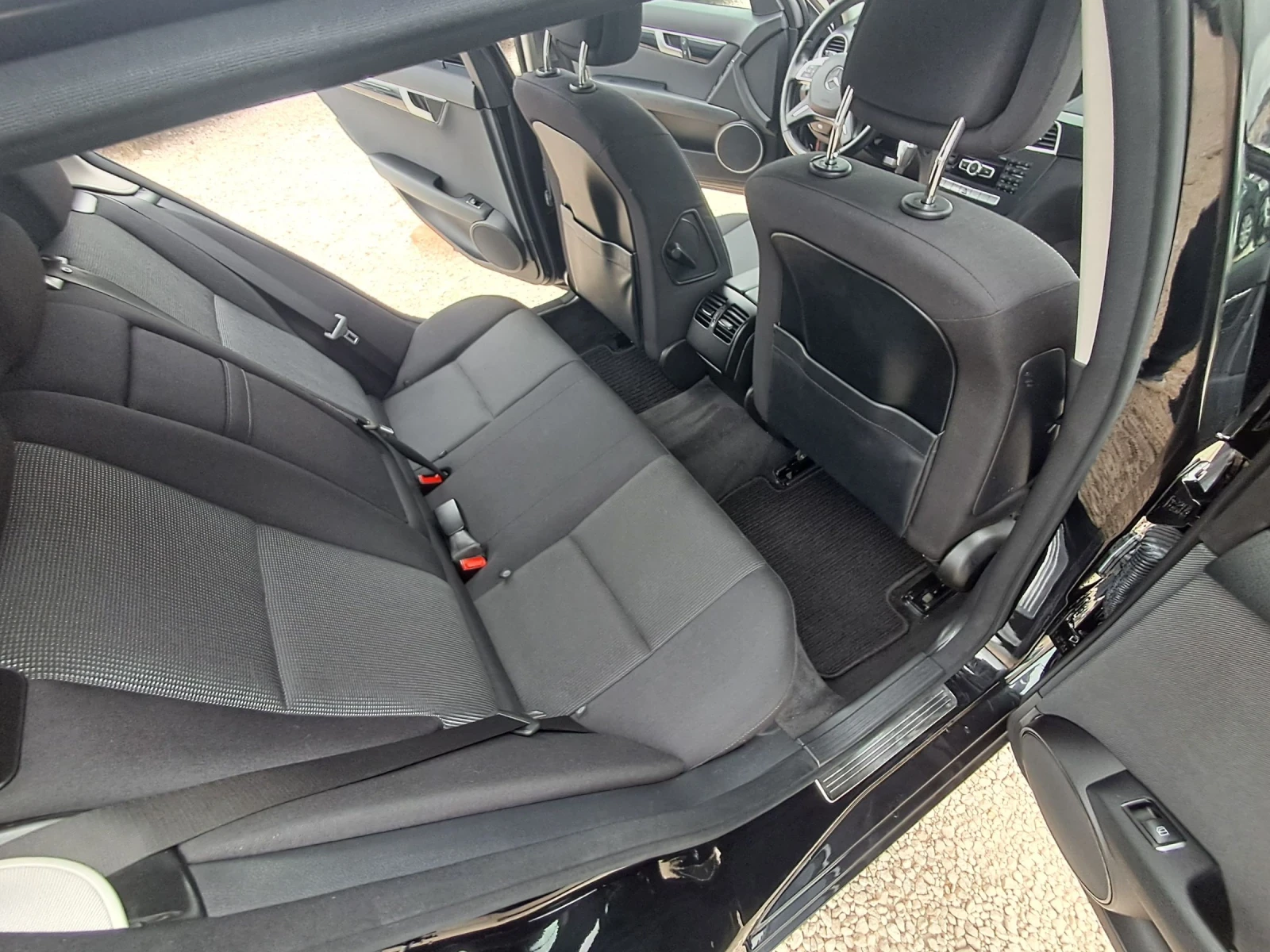 Mercedes-Benz C 180 1.8 108000км, НАВИГАЦИЯ, АВТОМАТИК КАТО НОВ - изображение 10
