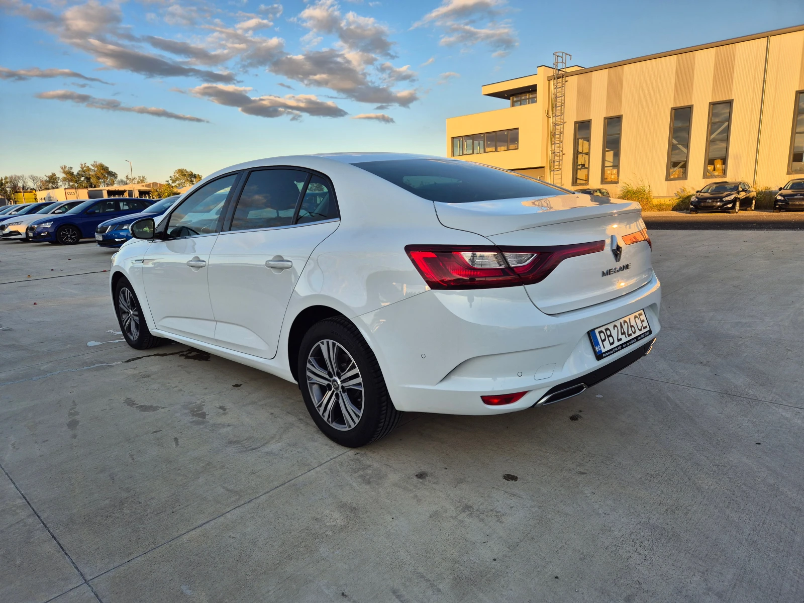 Renault Megane SEDAN INTENS A/T= 1, 5DCI-115кс  - изображение 3