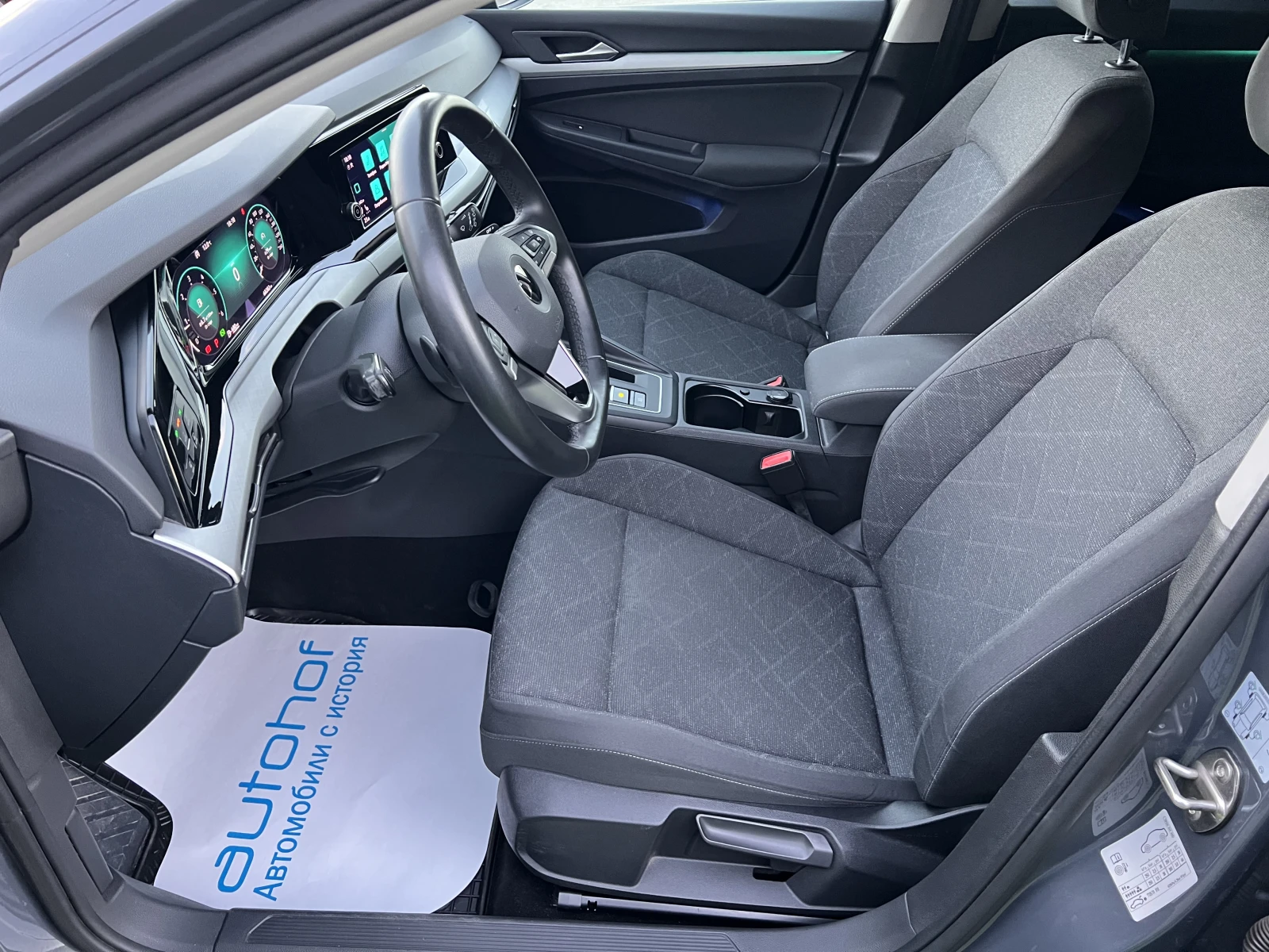 VW Golf LIFE/2.0TDI/150K.C./7AT/ГАРАНЦИЯ - изображение 8