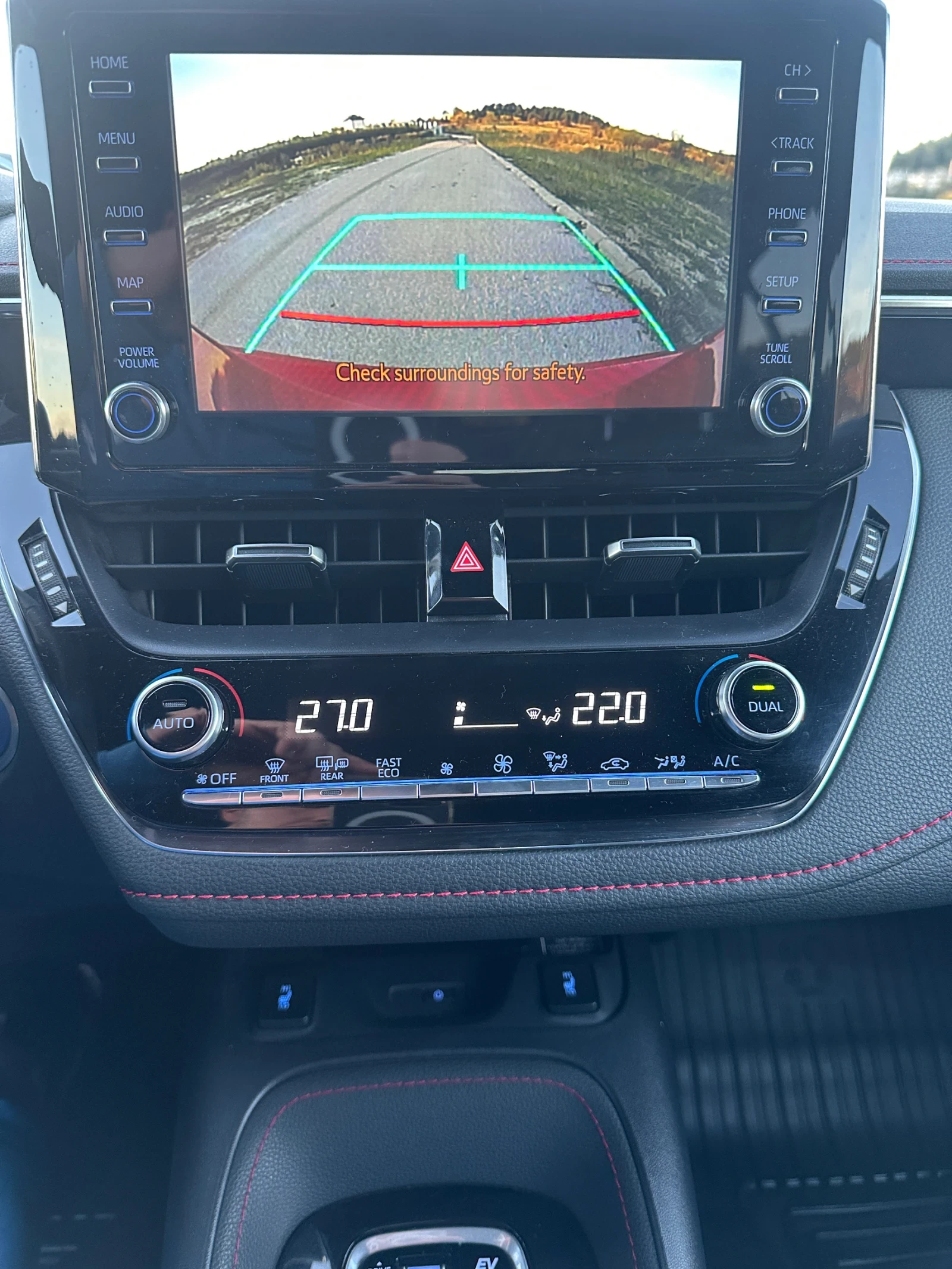 Toyota Corolla Hybrid Luxury  | Mobile.bg   13