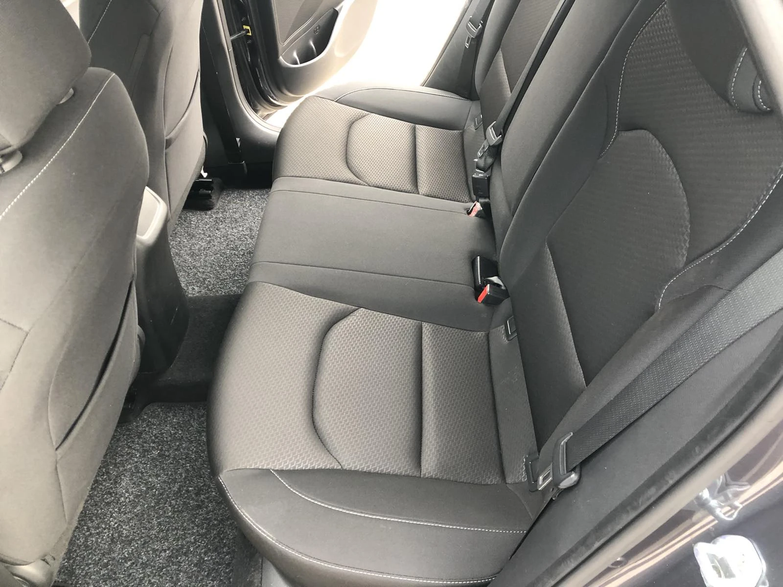 Hyundai I30 1.6/110hp/EURO6B - изображение 10