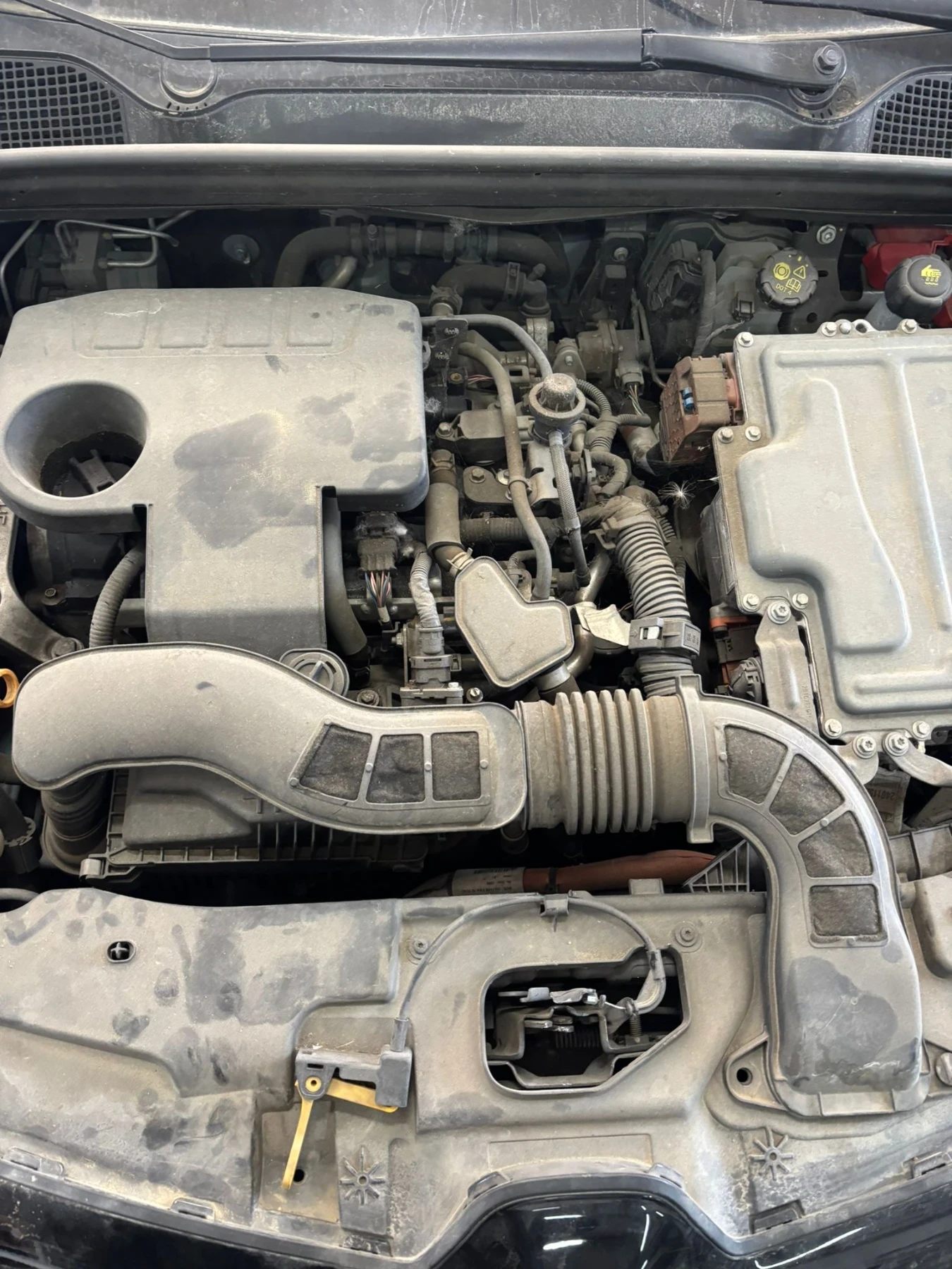 Renault Clio RS line, E-tech , снимка 11 - Автомобили и джипове - 53831289