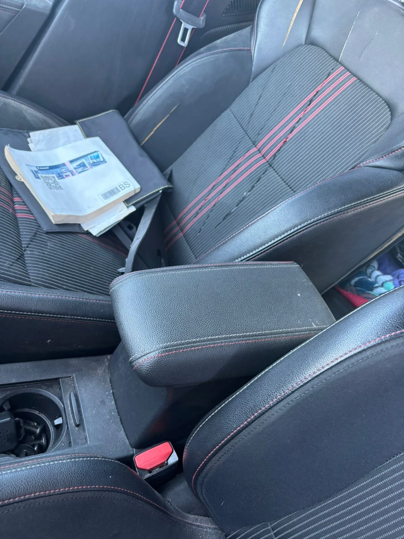 Renault Clio RS line, E-tech , снимка 15 - Автомобили и джипове - 53831289