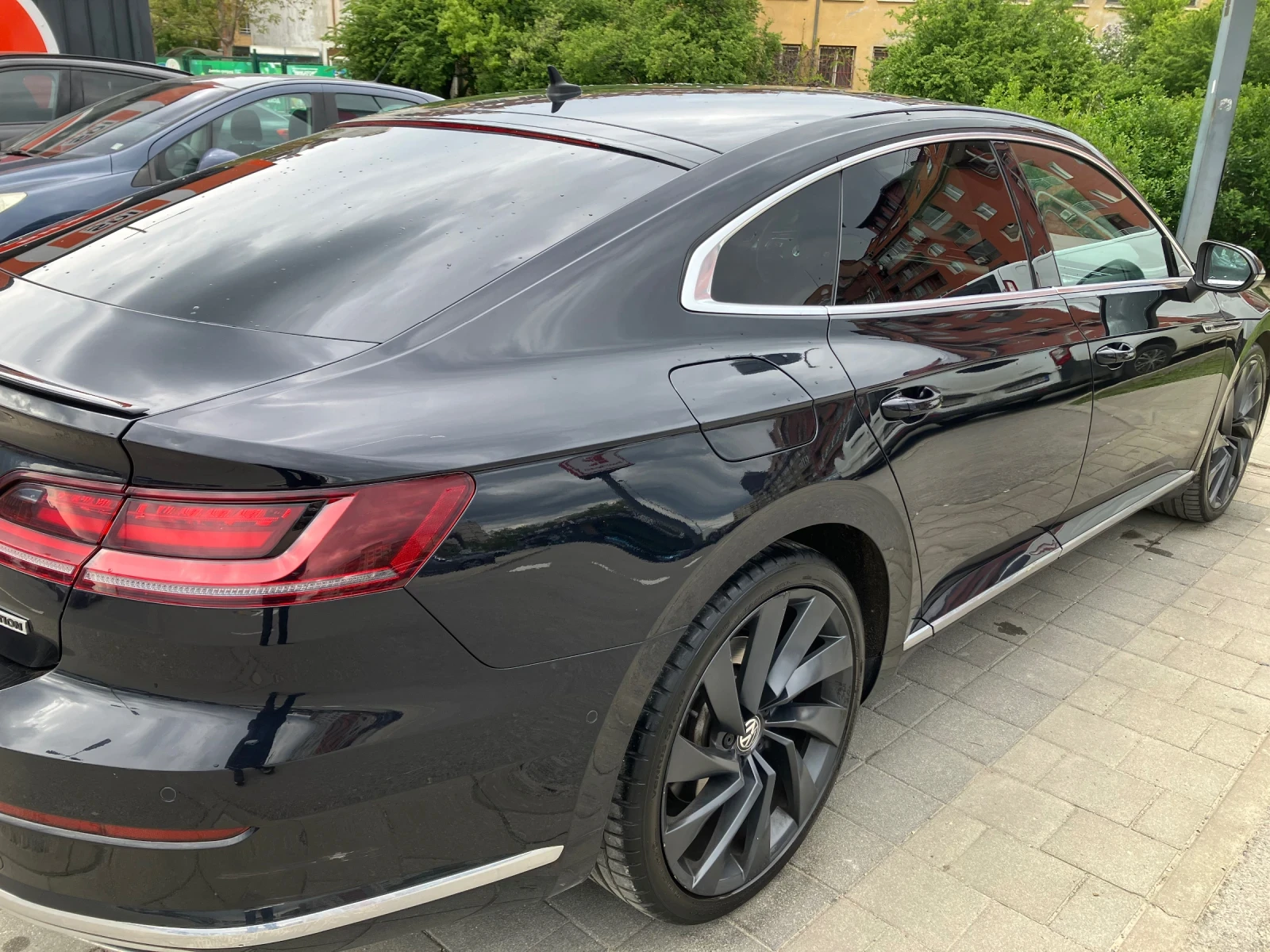 VW Arteon 2.0 TDI 4MOTION R-line, снимка 11 - Автомобили и джипове - 54390173