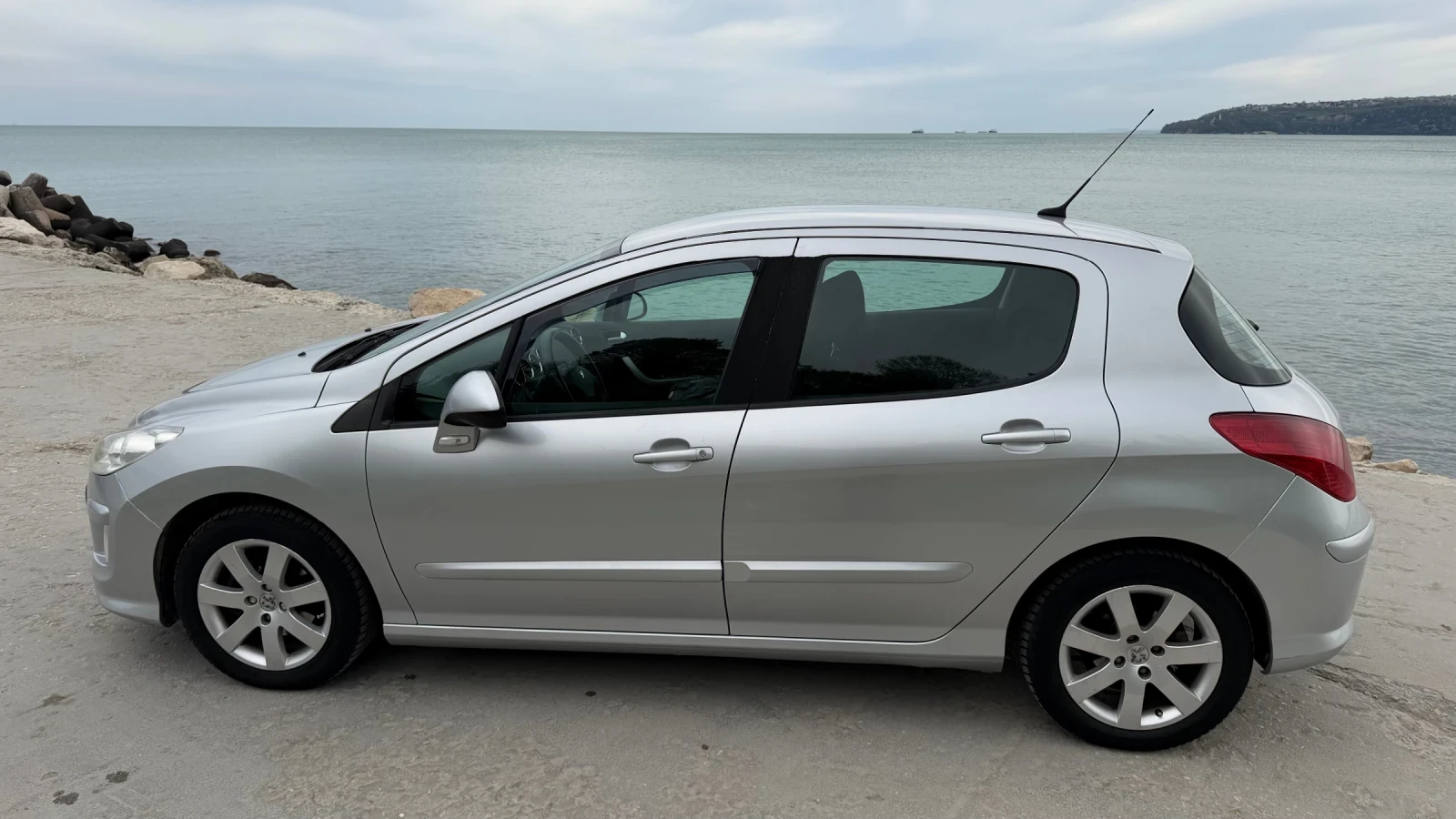 Peugeot 308 1.6HDi, снимка 8 - Автомобили и джипове - 54442118