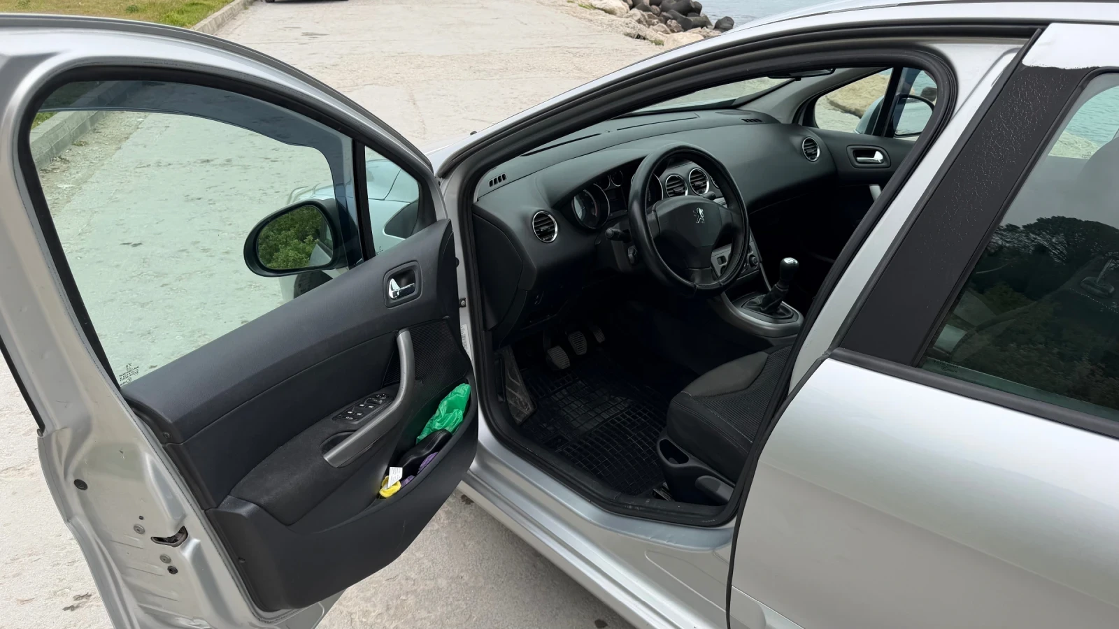 Peugeot 308 1.6HDi, снимка 9 - Автомобили и джипове - 54442118