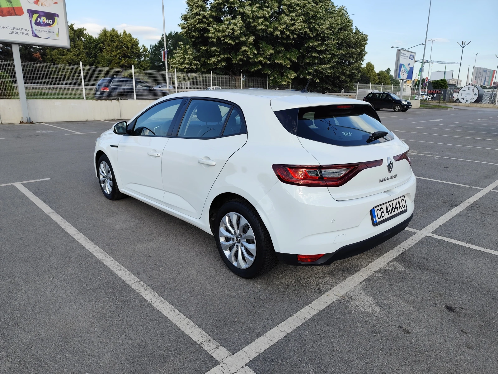 Renault Megane IV 1.6 SCe | БГ, снимка 6 - Автомобили и джипове - 55225776