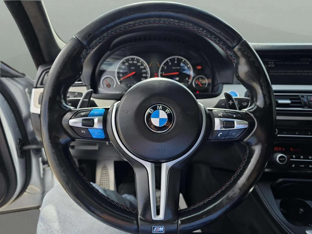 BMW M5 M SPORT + HEAD UP/360CAM/PANORAMA/FULL, снимка 9 - Автомобили и джипове - 55347979