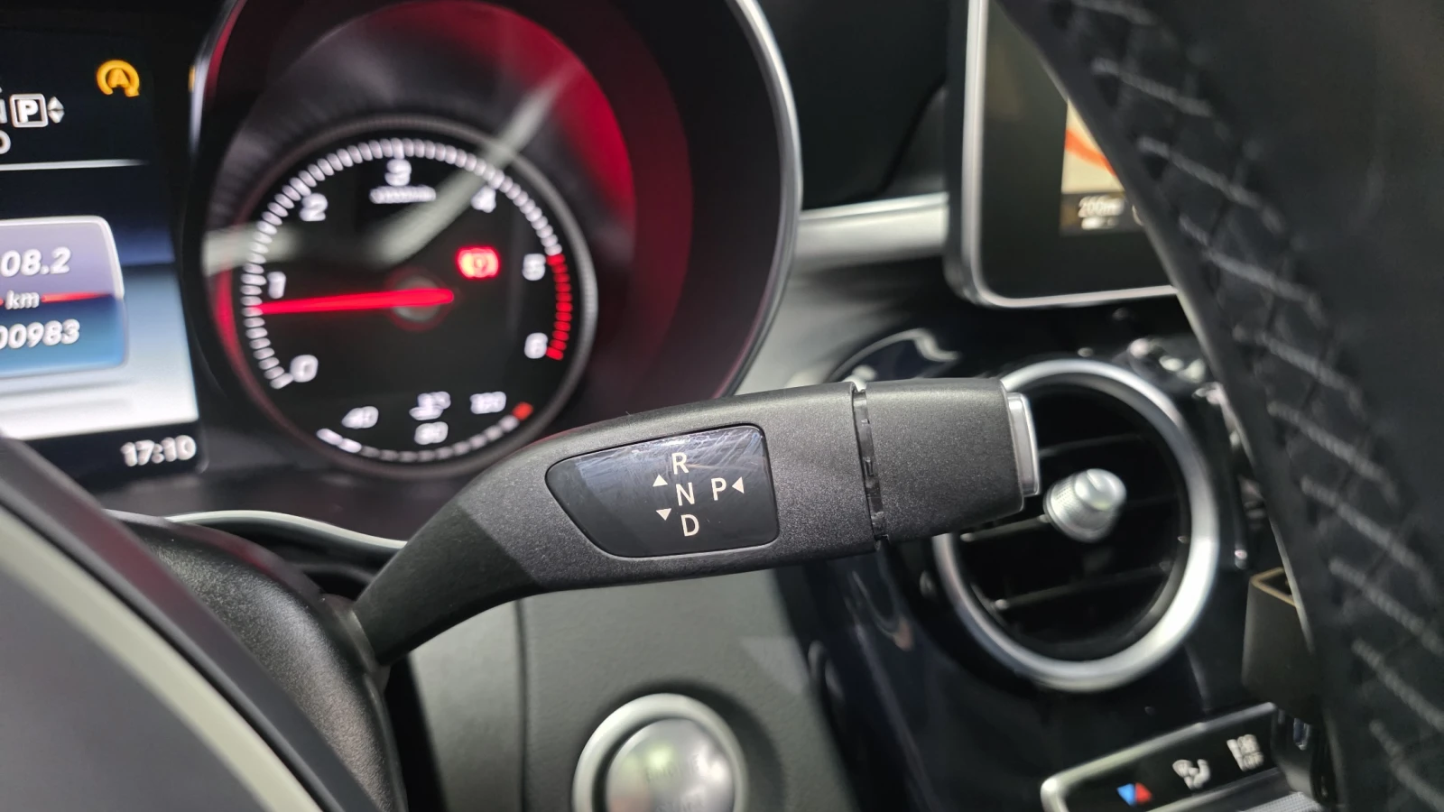 Mercedes-Benz C 220, снимка 10 - Автомобили и джипове - 55415914