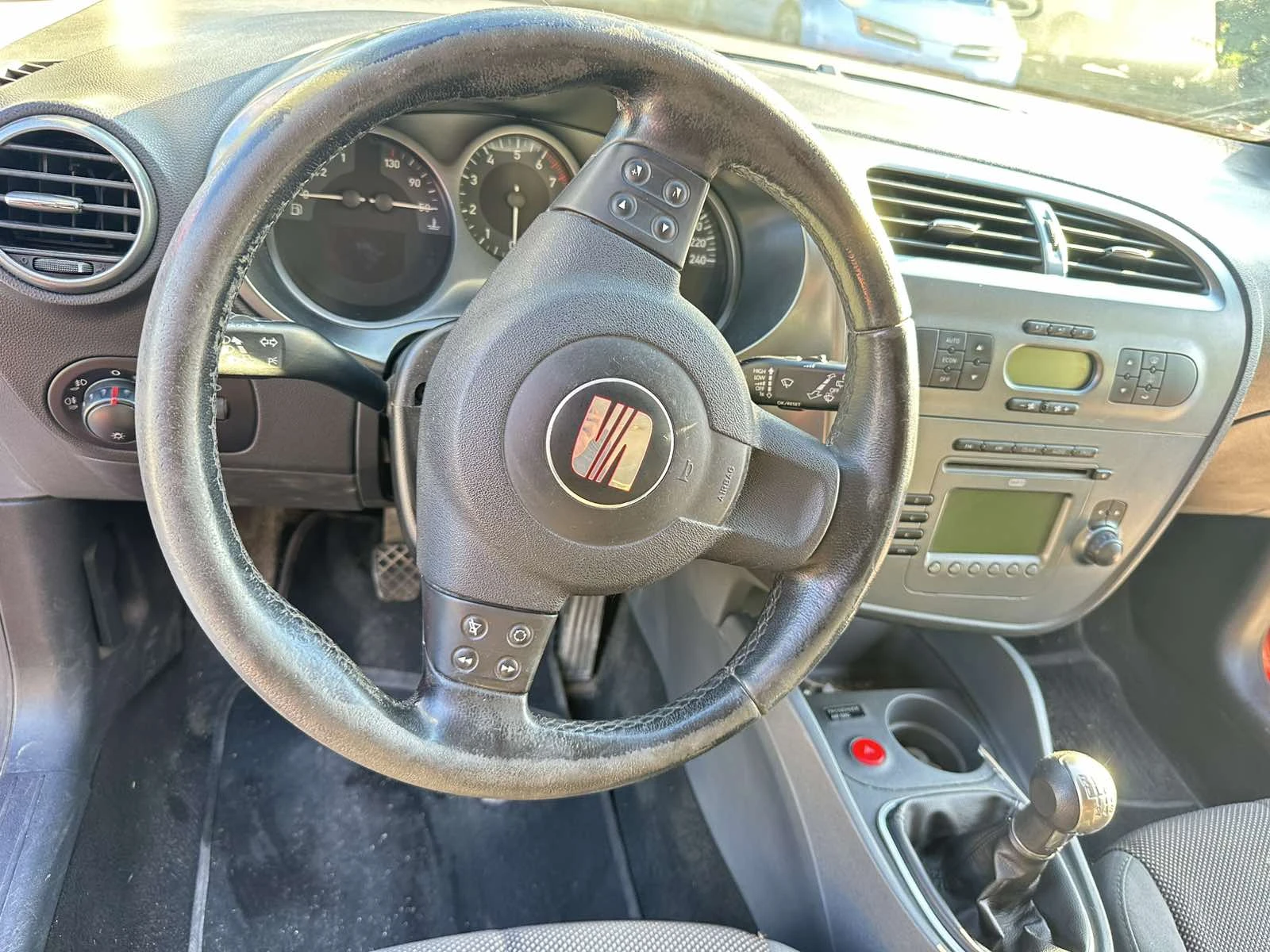 Seat Leon, снимка 8 - Автомобили и джипове - 55903757